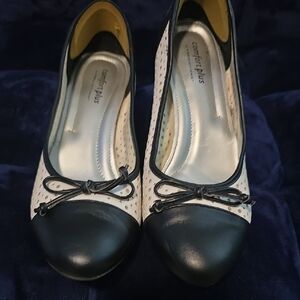 Comfort Plus by Predictions Black and Cream Heels